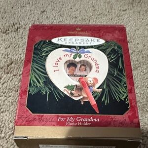 Hallmark Keepsake For My Grandma Photo Holder Ornament Box 1999 Tree VTG Xmas